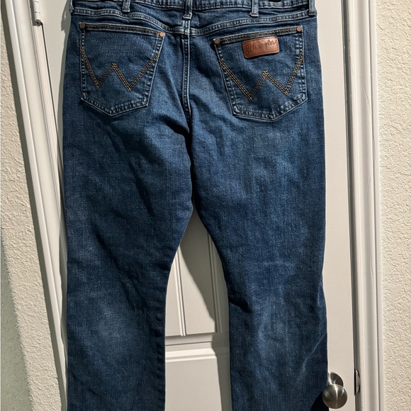 Men’s 38/30 Wrangler Retro Wear Relaxed Boot cut jeans - Picture 3 of 5